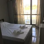 Хотел Paradise *