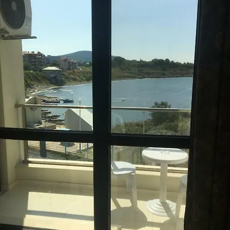 Paradise Hotell *